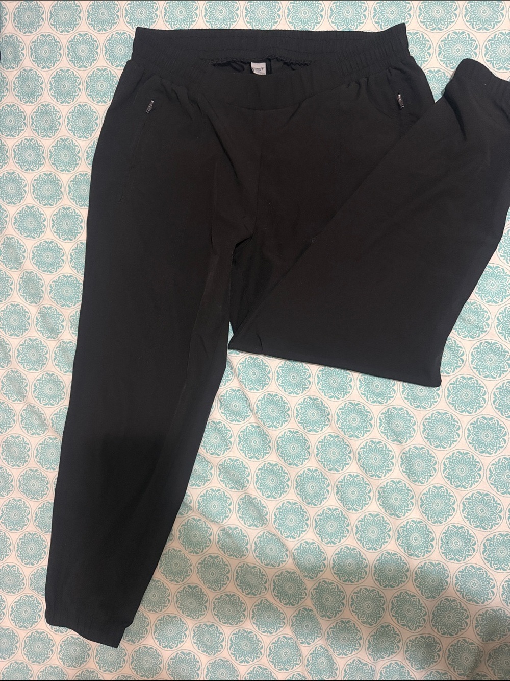 Old Navy Black Women's Jogger Pants with Elastic Waist and Zip Pockets